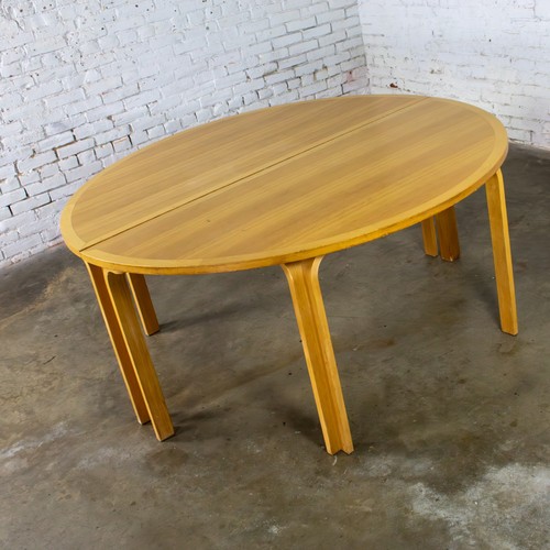 Oak dining table - oak, thygesen